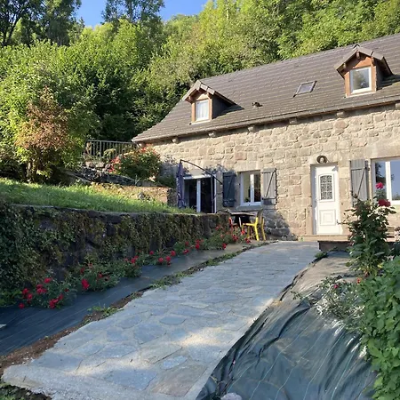 Maison Au Coeur Des Volcans * Laveissière