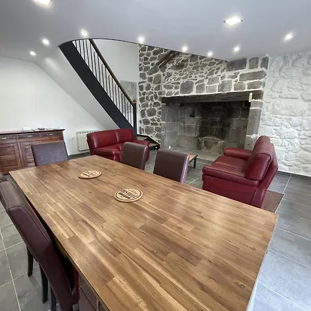 Maison Au Coeur Des Volcans